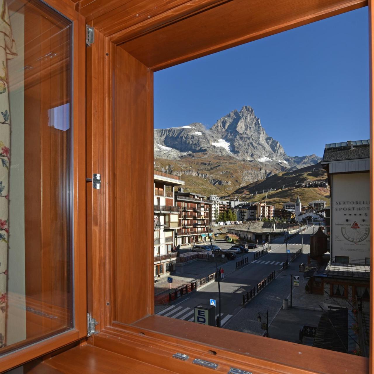 Residence Castelli Breuil-Cervinia Εξωτερικό φωτογραφία